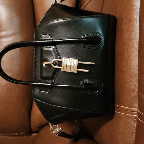 Givenchy Handbags - Givenchy bag